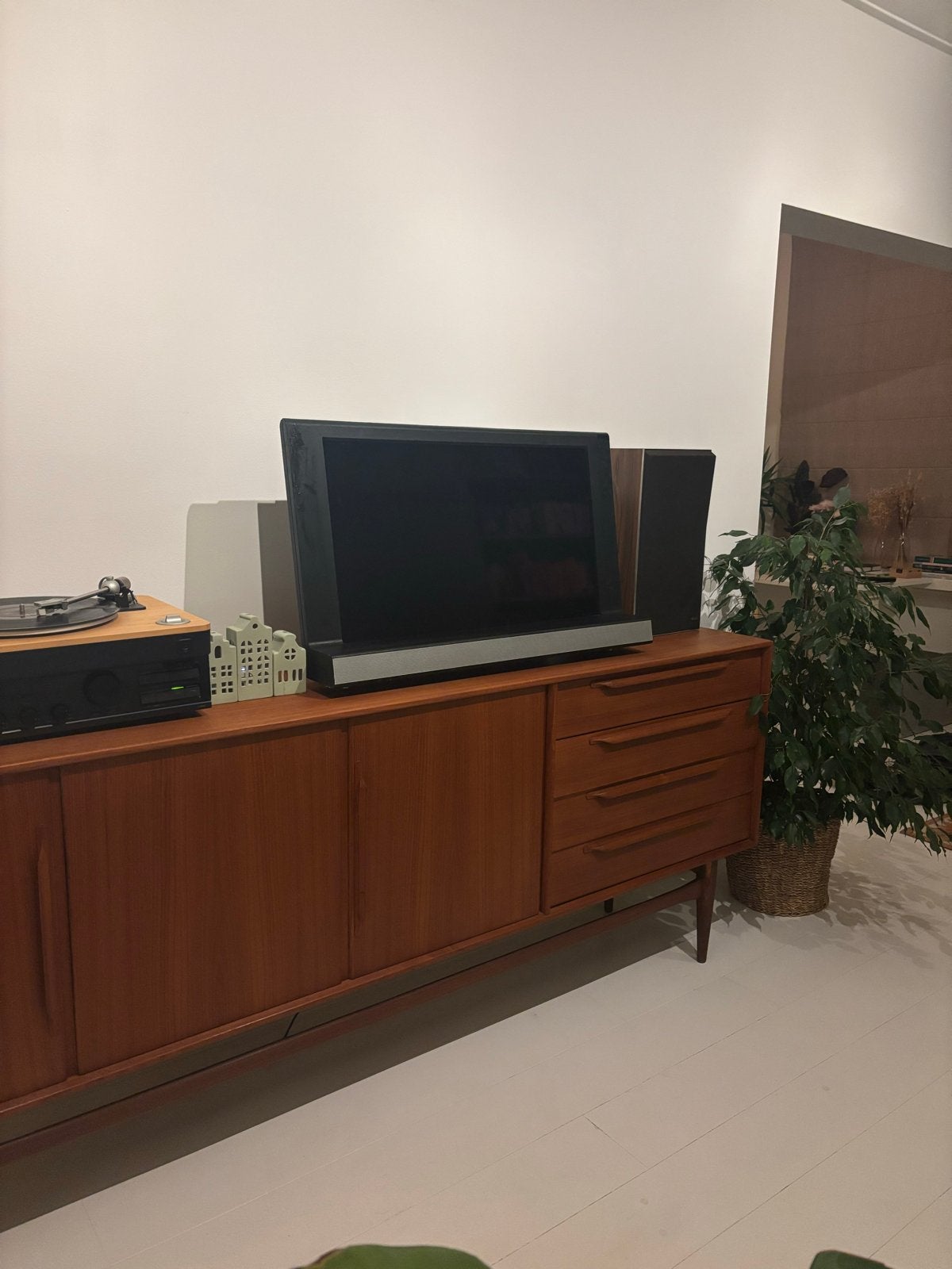 Retro Bang & Olufsen BeoVision met BeoLab 7-1 speaker, Gebruikt, 50 Hz, 80 tot 100 cm, Ophalen