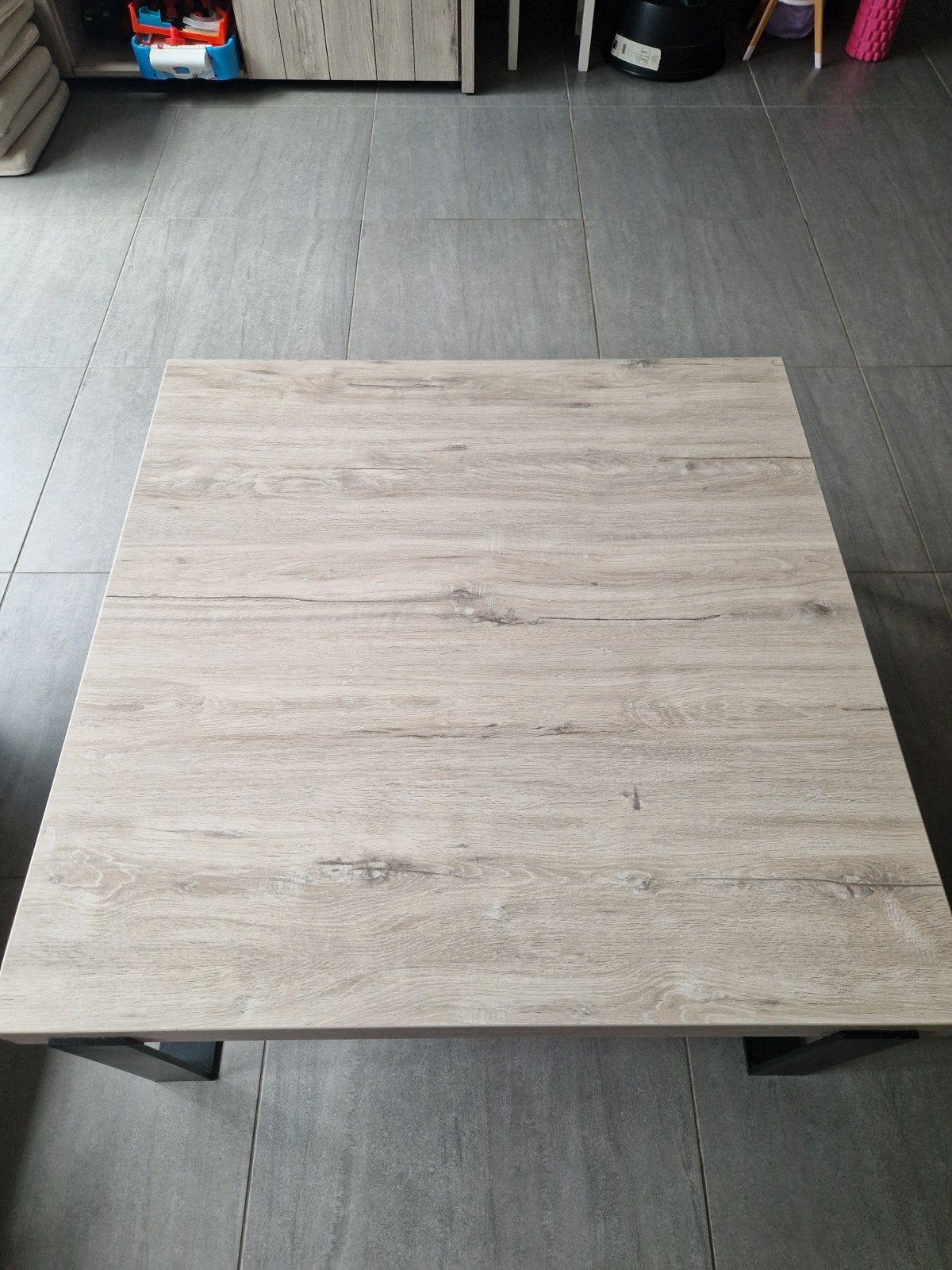 Salontafel (vierkant) met lichte beschadigingen, Huis en Inrichting, Tafels | Salontafels, Gebruikt, Vierkant, 5 – 50, Ophalen