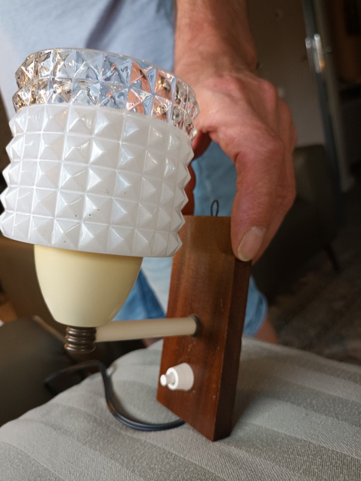 Retro wandlampje, Ophalen