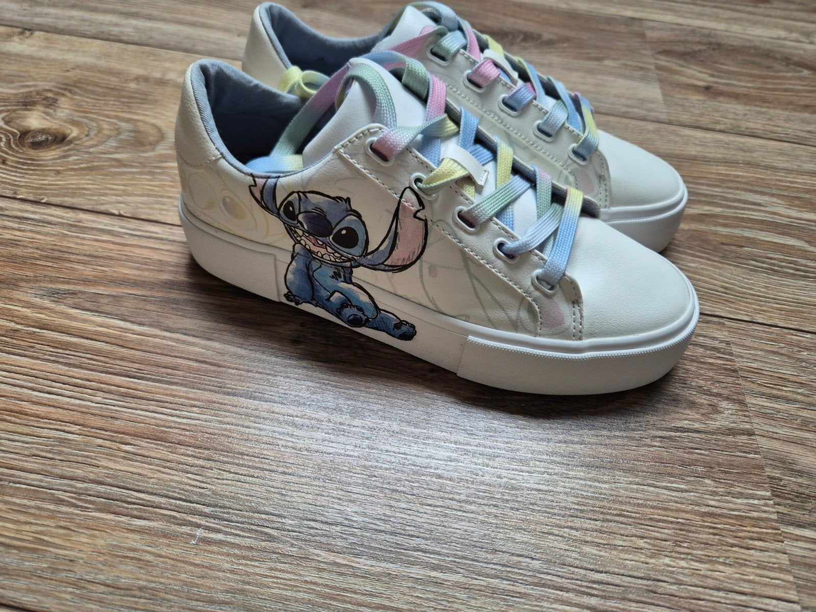 Disney Stitch sneakers maat 37 nieuw, Kleding | Dames, Schoenen, Disney, Wit, Nieuw, Ophalen of Verzenden