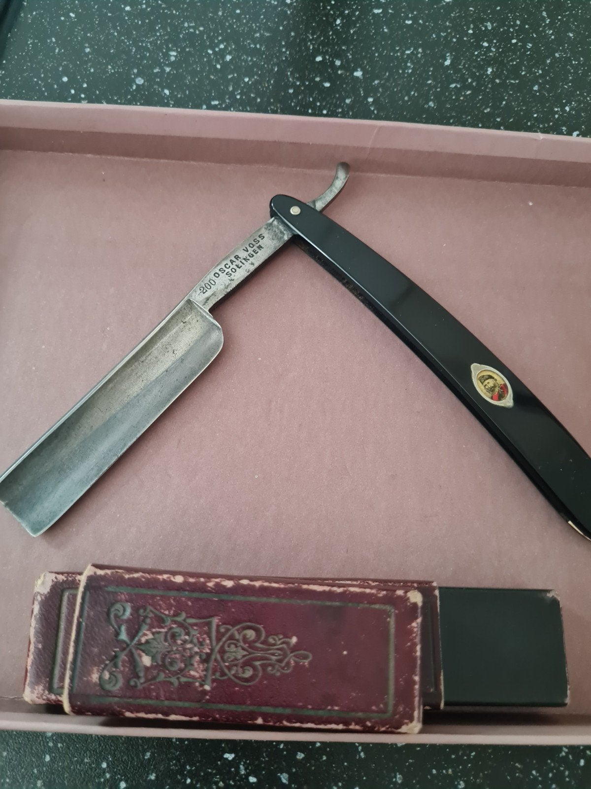 Antiek Oscar Voss Solingen Scheermes met Etui, Ophalen of Verzenden