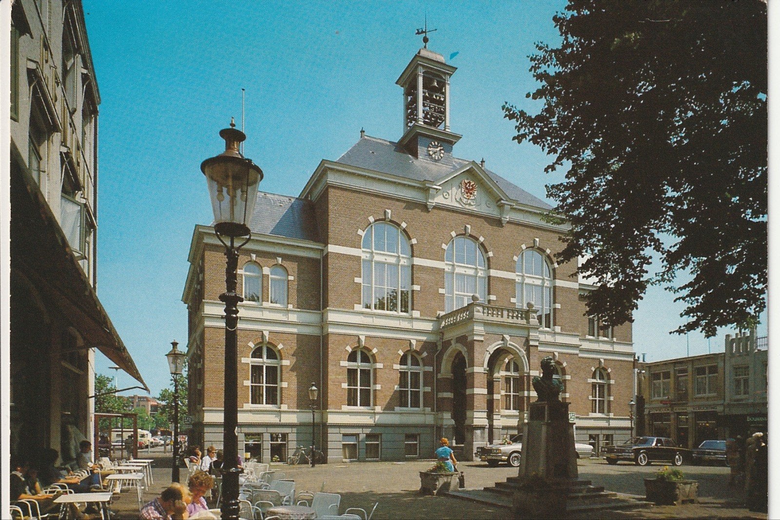 APELDOORN GEMEENTEHUIS AUTO'S HORECA TERRASSEN BORSTBEELD, Ophalen of Verzenden, 1960 tot 1980, Ongelopen, Gelderland