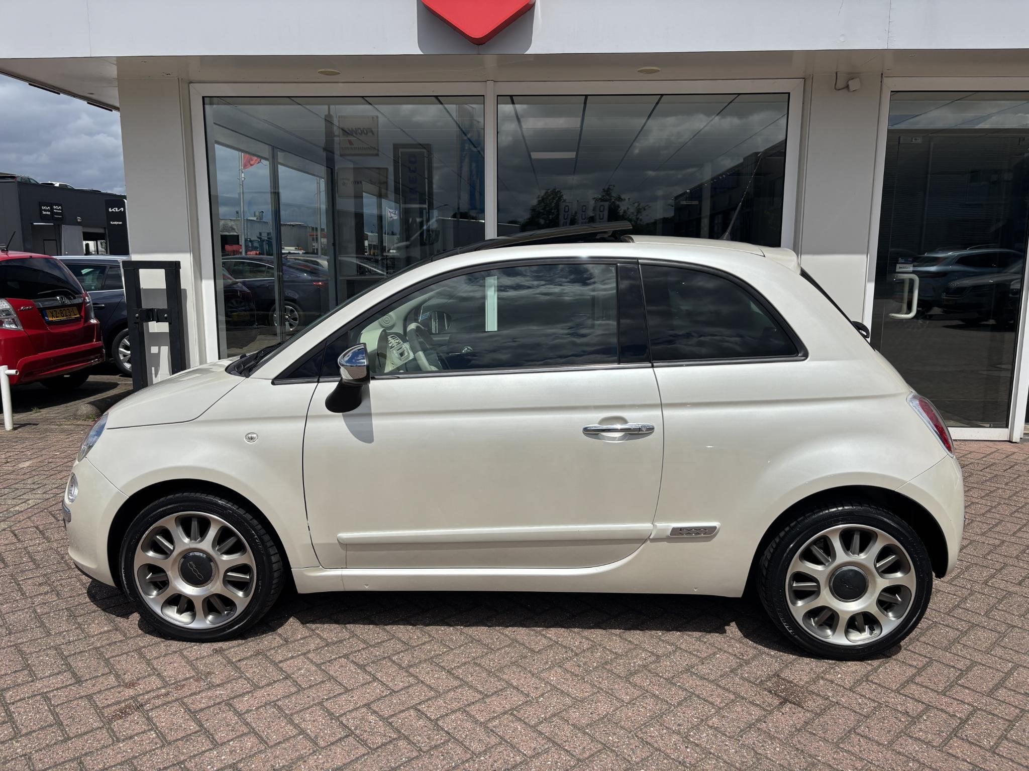 Fiat 500 1.2 Lounge Automaat / Ledere bekleding / Schuifdak, Euro 5, Stof, Gebruikt, 1242 cc