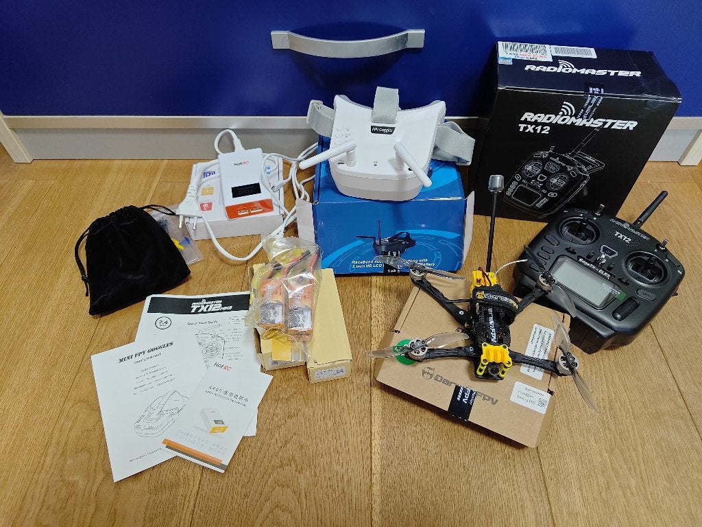 DarwinFPV FoldApe4 RTF Kit – FPV ZGAN 110 km/u Long range, Overige merken, Zo goed als nieuw, Professionele drone, 1 tot 5 kilometer