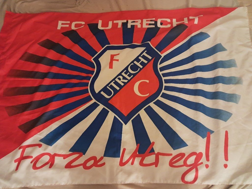 Fc utrecht  vlag te koop ophalen in utrecht, Ophalen, Zo goed als nieuw, F.C. Utrecht, Overige typen