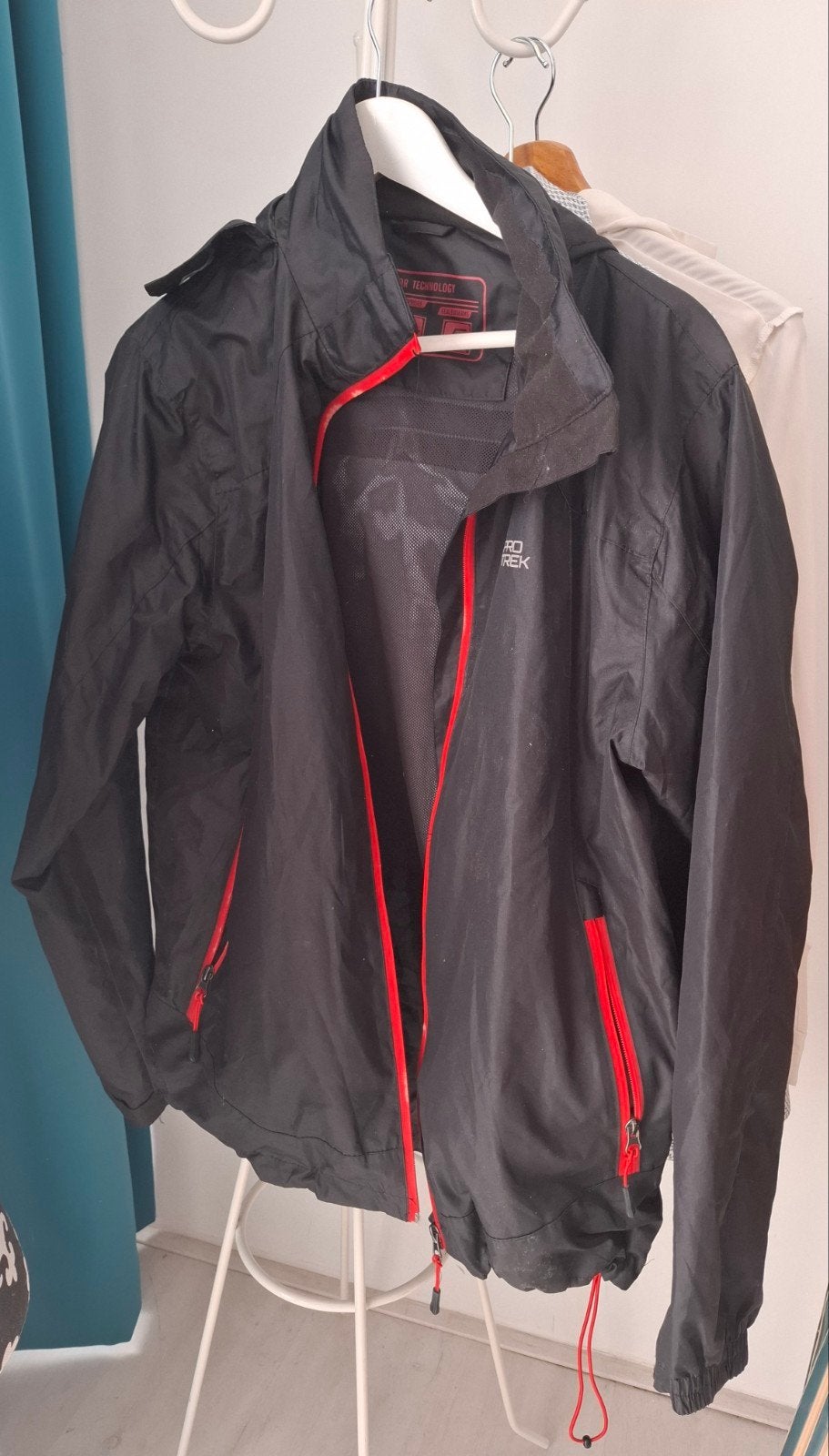 Crivit Outdoor Wind- en Waterdichte Jas Maat 50, Maat 48/50 (M), Zwart, Ophalen of Verzenden, Zo goed als nieuw