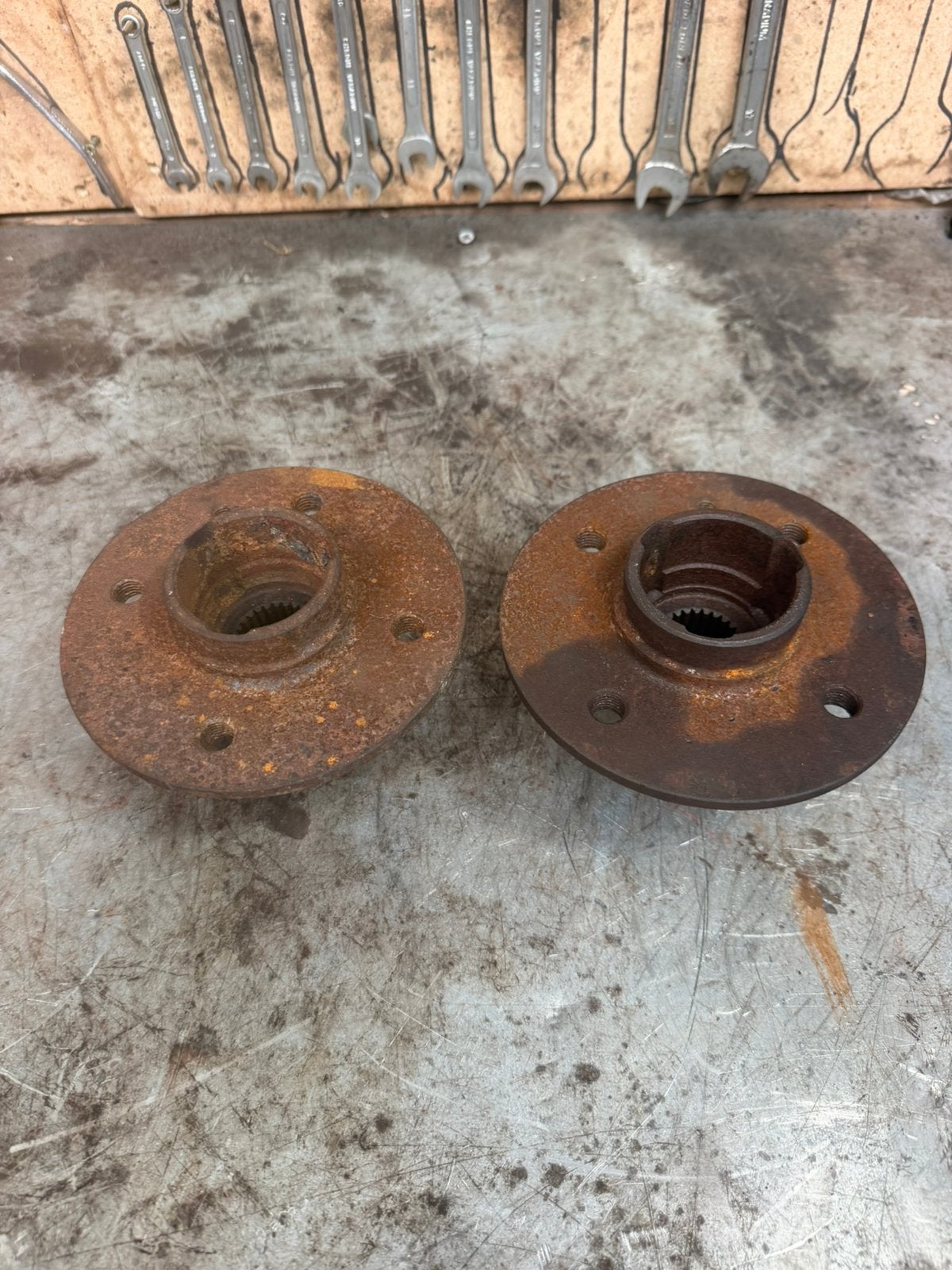 Bmw e30 wielnaaf 320i 325i, Ophalen of Verzenden, BMW