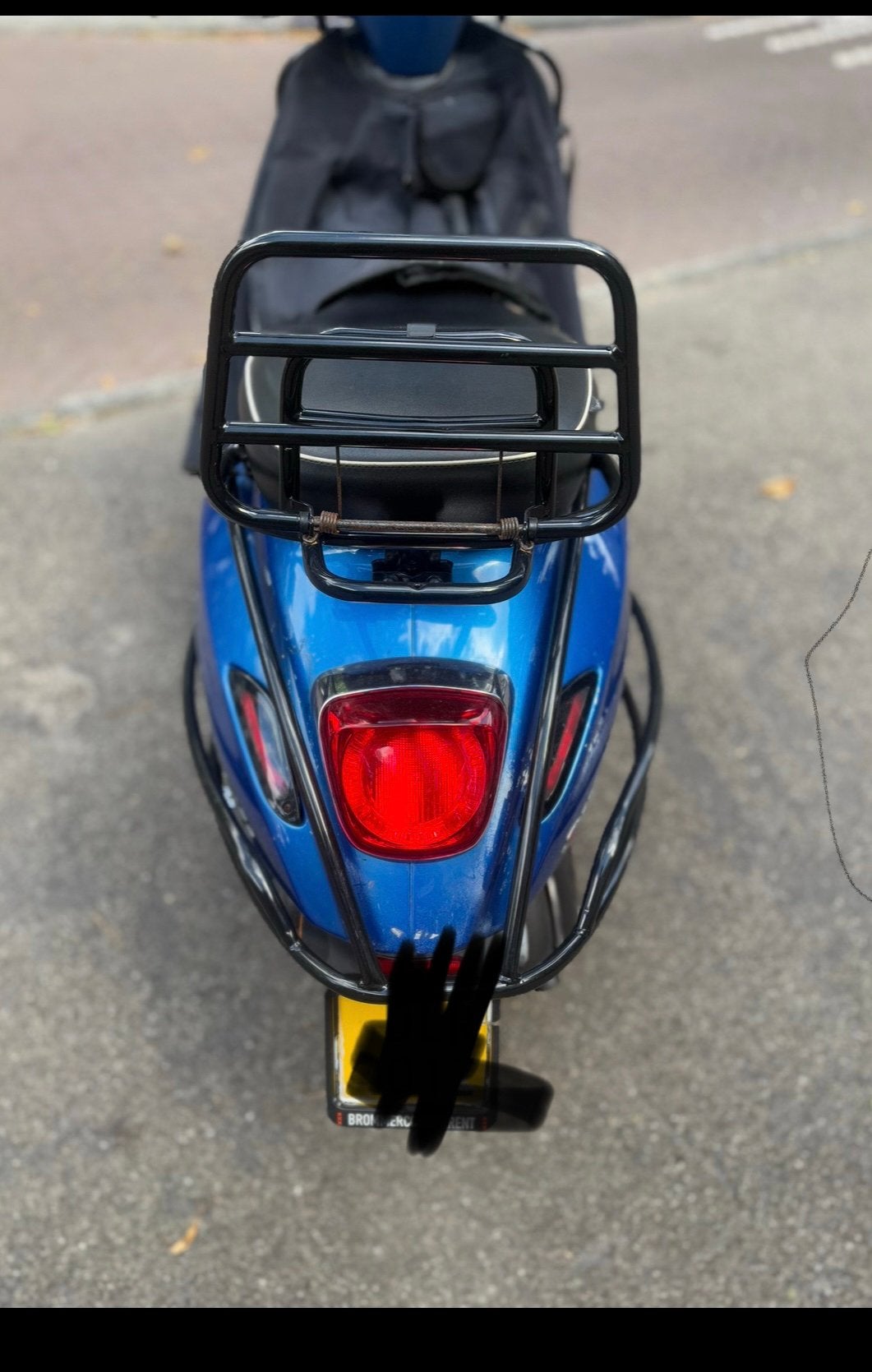 Vespa sprint, Fietsen en Brommers, Ophalen, Overige modellen, Maximaal 45 km/u, Zo goed als nieuw