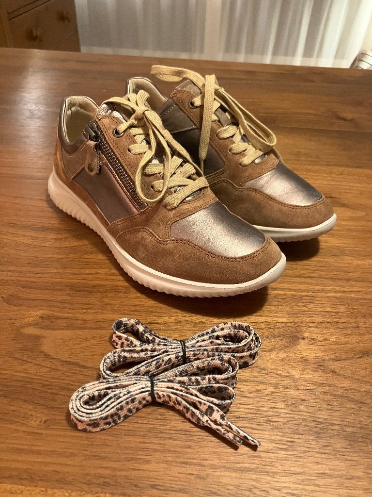 Damesschoen Hartjes bruin/cognac, Bruin, Dansschoenen, Ophalen of Verzenden, Zo goed als nieuw
