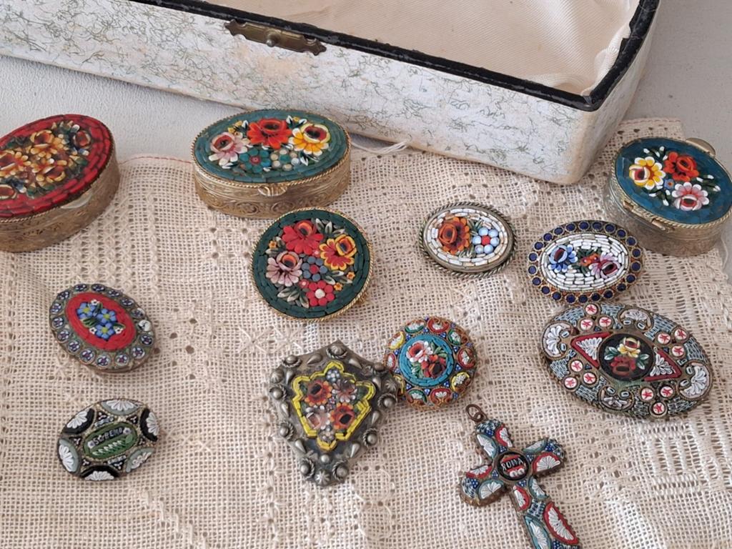 Micro mosaic uit Italië ,per stuk, Ophalen of Verzenden, Overige materialen