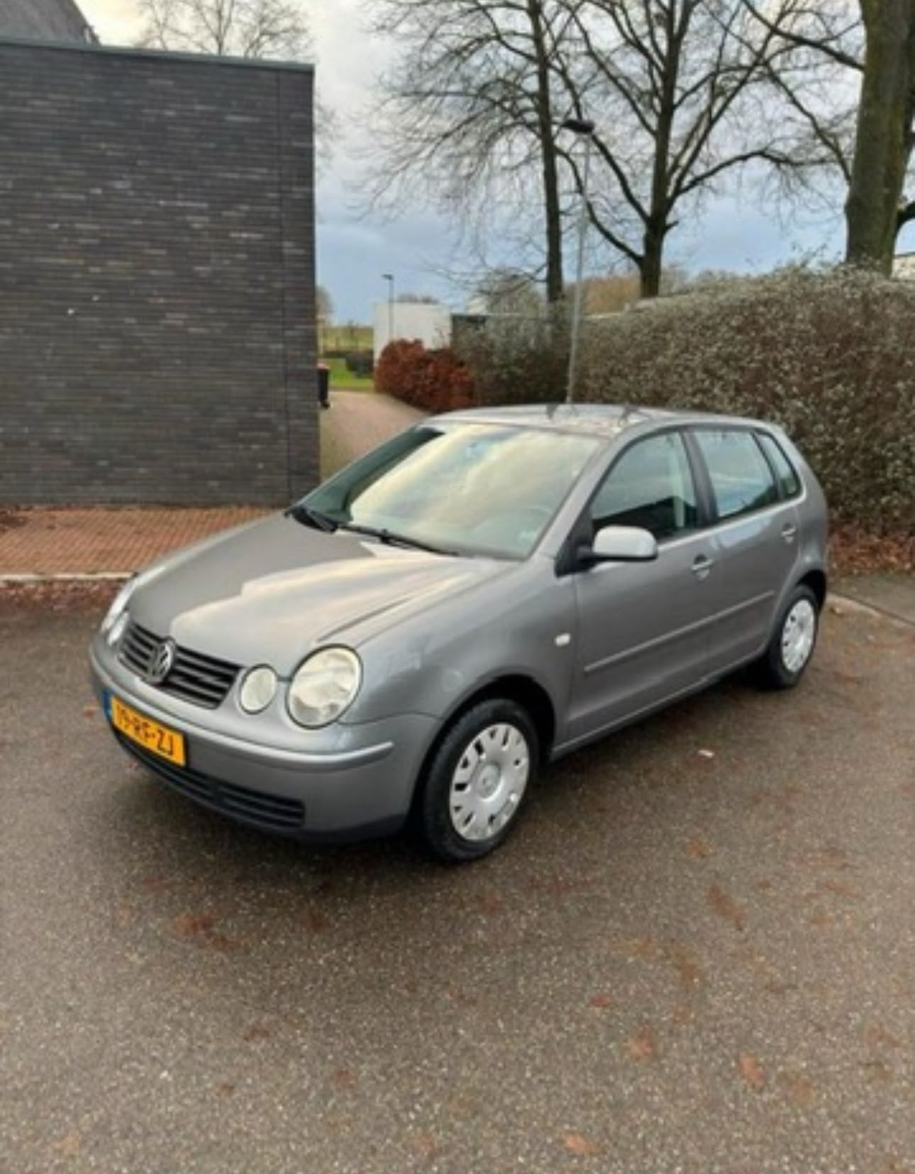 Grijze vokswagen polo 2005 5 deurs turijn comfort, Voorwielaandrijving, Bedrijf, Handgeschakeld, 75 pk