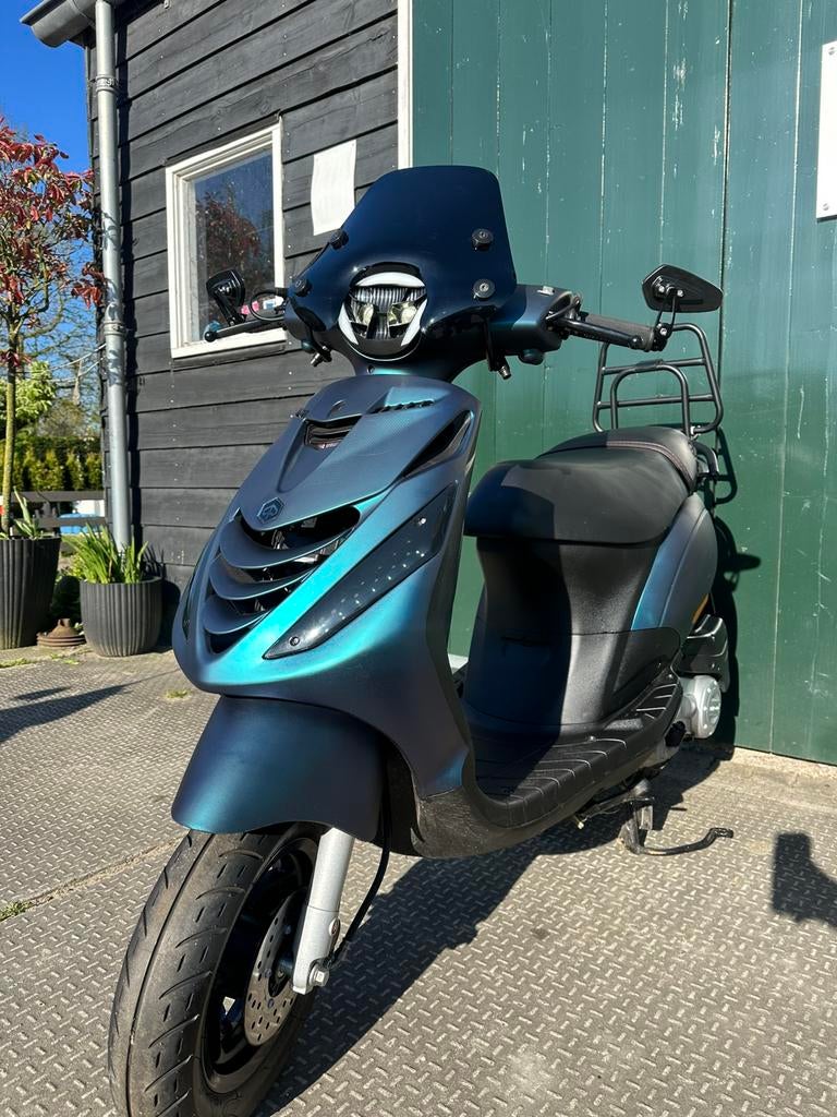 Nieuwe Piaggio Zip met iedere denkbare optie! Laatste in NL, Ophalen, Zo goed als nieuw, Benzine, Zip