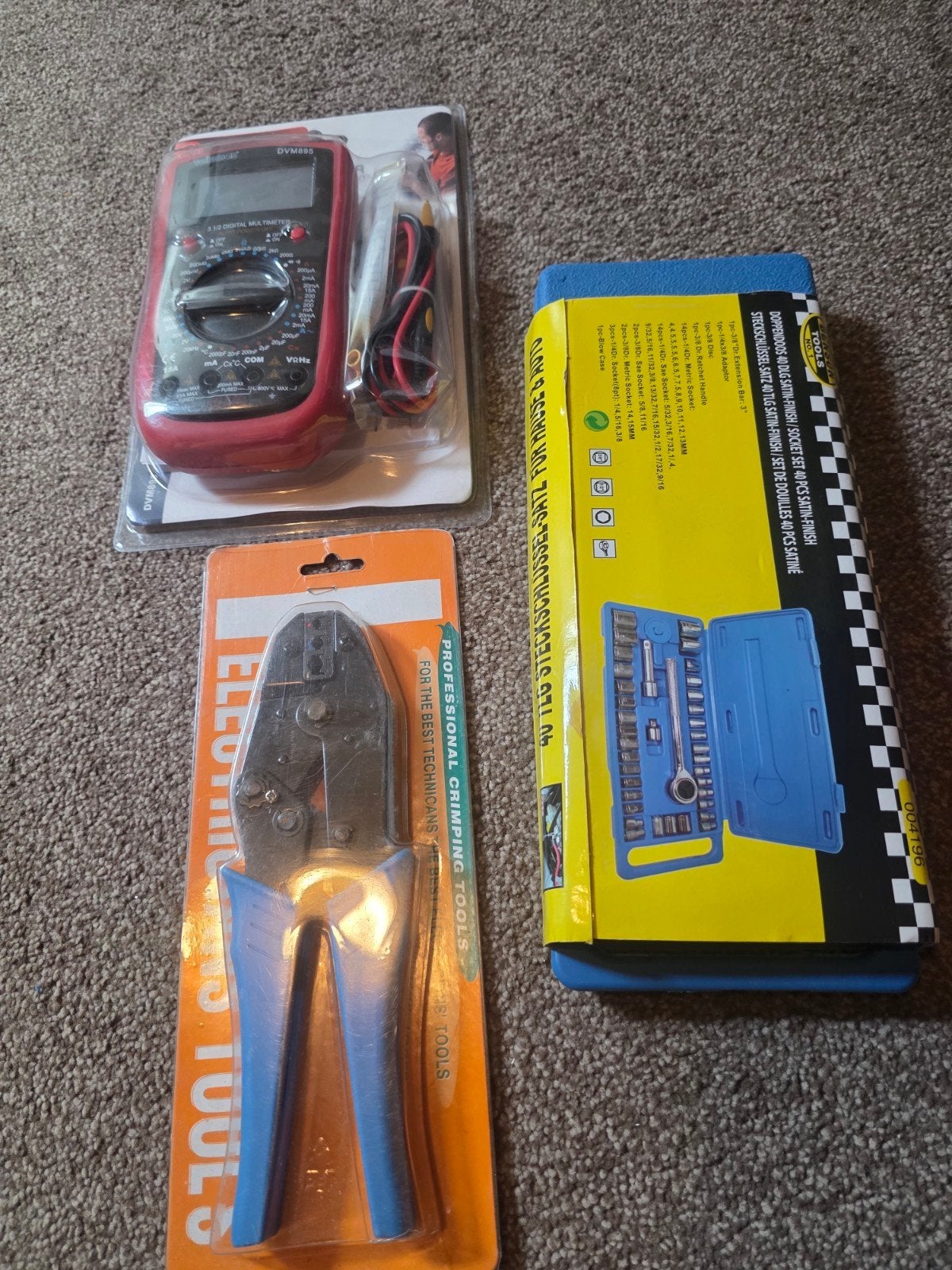 Gereedschapset: Multimeter, Krimptang, Doppendoos, Ophalen of Verzenden, Nieuw, Gereedschapsset, Overige merken