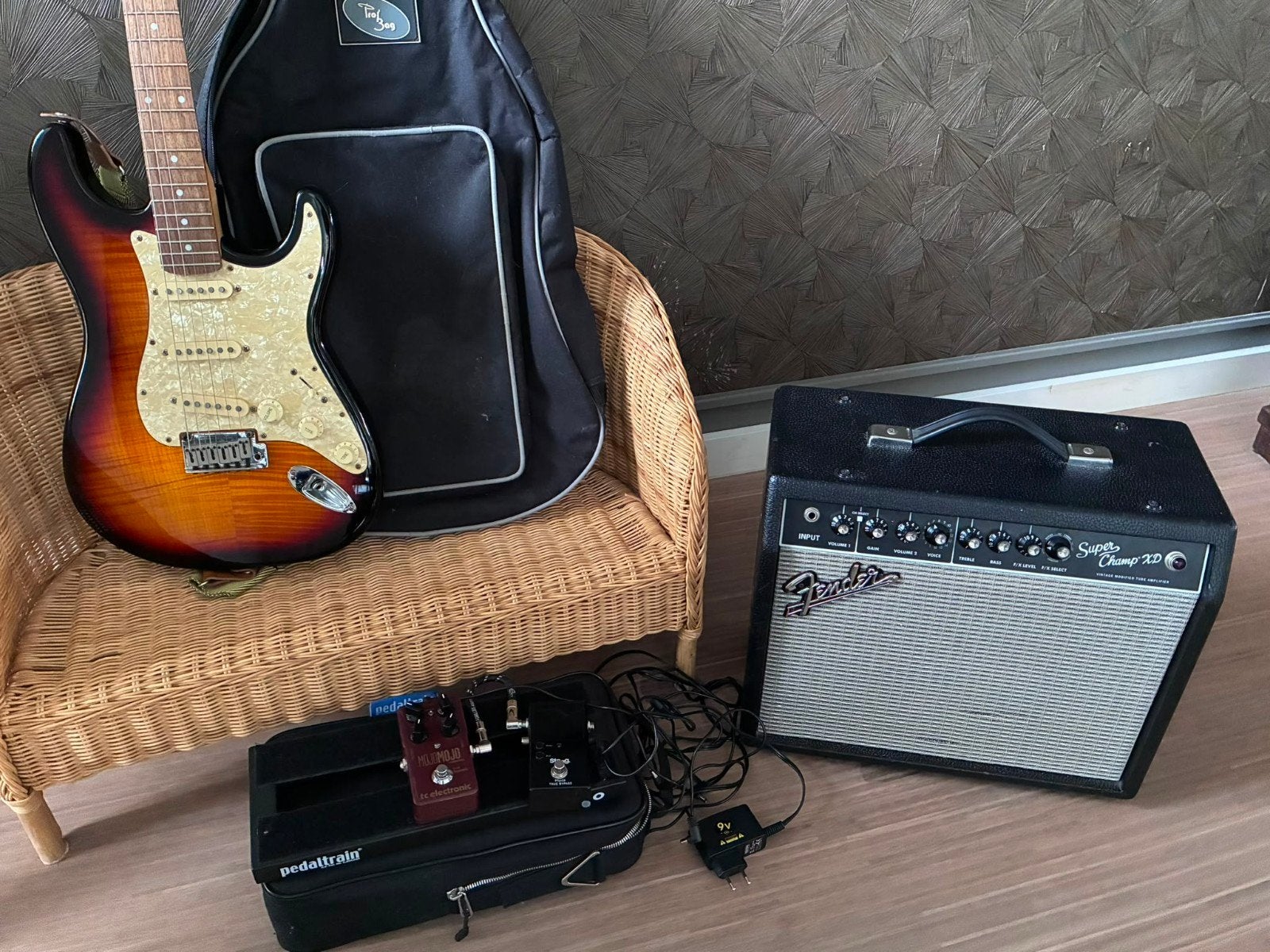 Set: Squier Stratocaster met Fender SuperChampXD versterker, Muziek en Instrumenten, Ophalen, Fender, Met versterker, Zo goed als nieuw