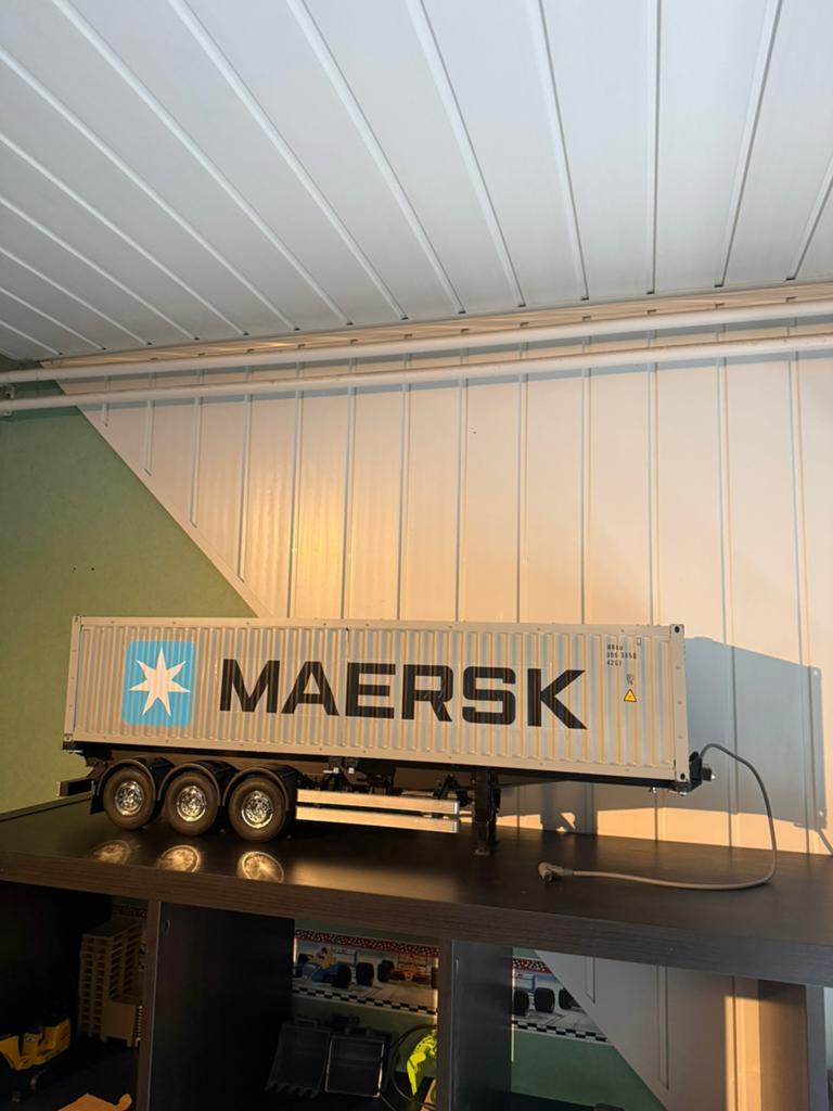 Tamiya 1/14 container trailer maersk, Hobby en Vrije tijd, Modelbouw | Radiografisch | Auto's, Ophalen, Zo goed als nieuw