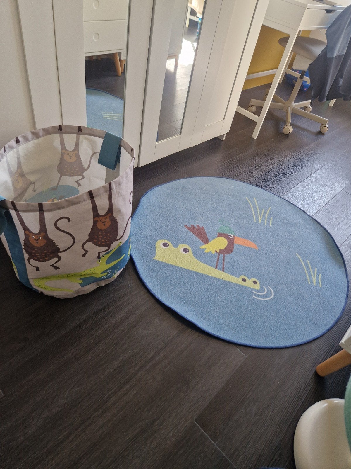 IKEA DJUNGELSKOG vloerkleed en opbergmand, 50 tot 100 cm, Kinderkamer, Speels, Dierenprint, Blauw, Rond