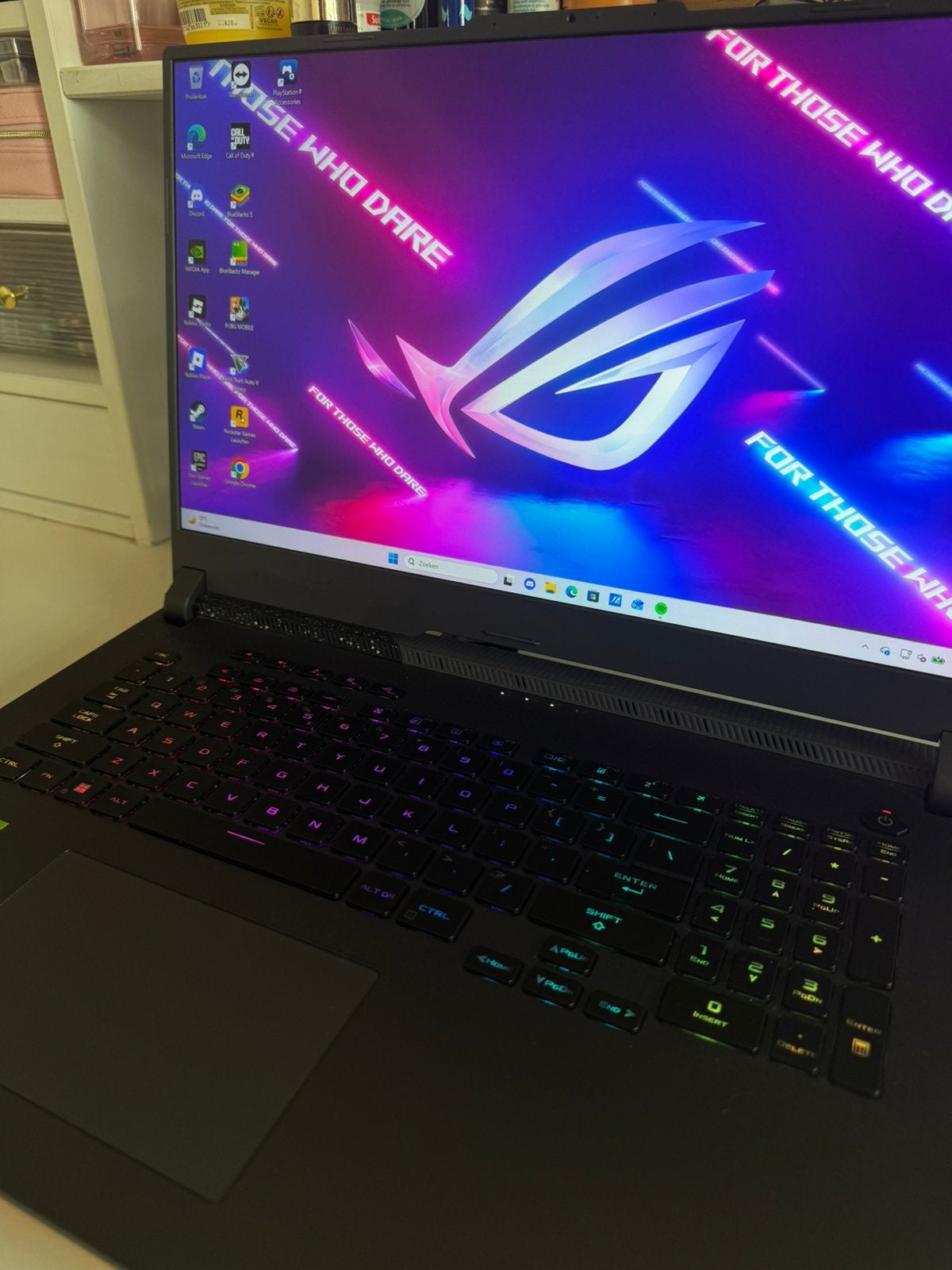 ASUS ROG Strix G713PI | Ryzen 9 7940HX | RTX 4070 | 32GB |, Computers en Software, Windows Laptops, Ophalen, Met videokaart, Zo goed als nieuw