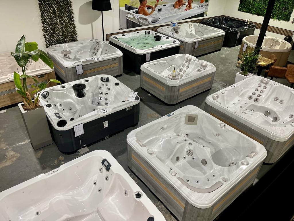 Zat, Woe en op afspraak open ll Jacuzzi showroom Barneveld, Ophalen of Verzenden, Zo goed als nieuw, Overige typen