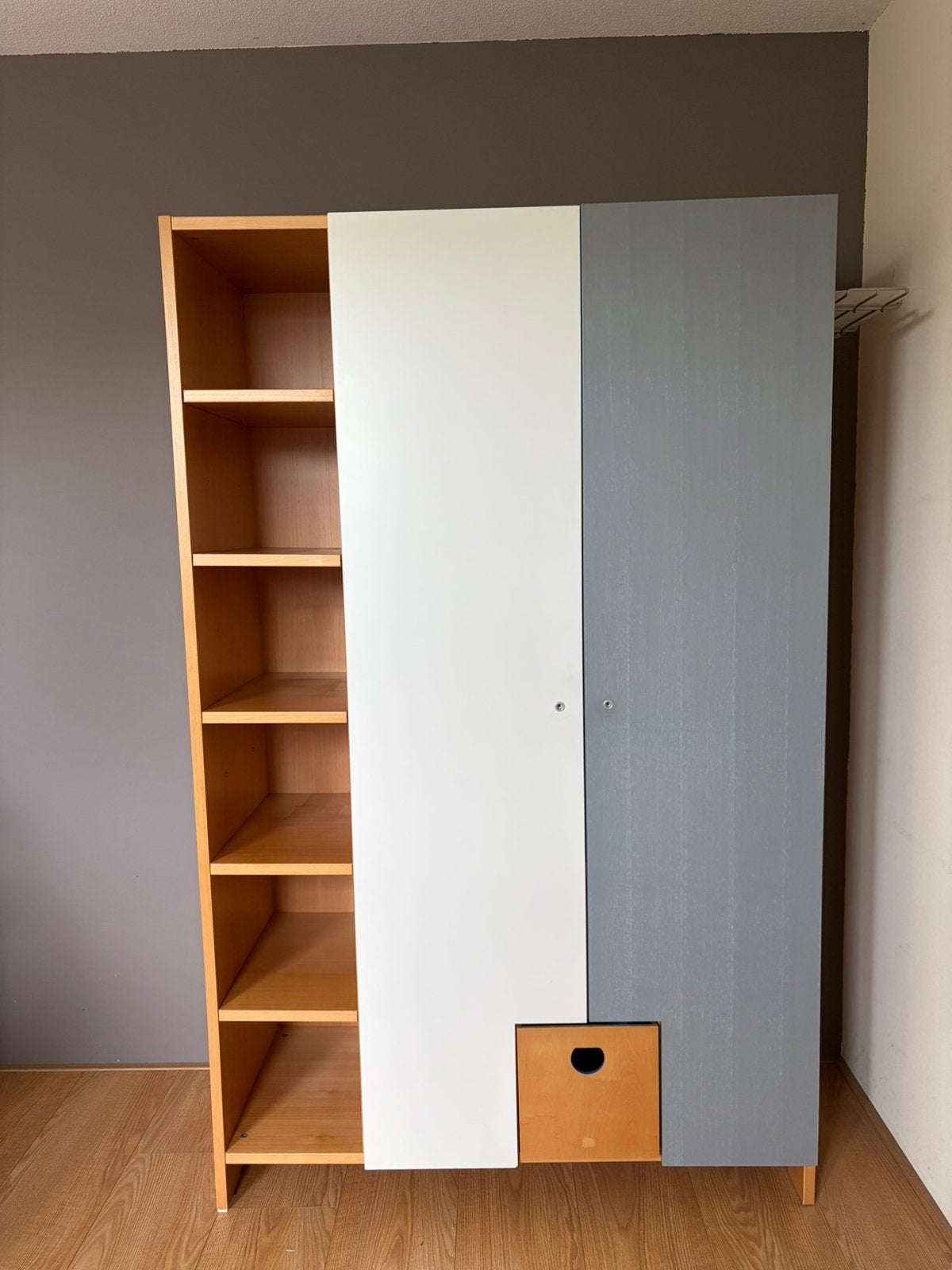 MEXX kledingkast, Ophalen, Met deur(en), Gebruikt, 100 tot 150 cm