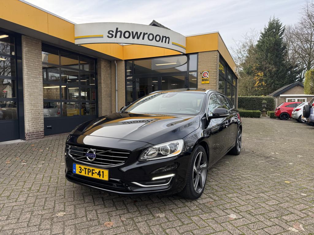 Volvo V60 2.4 D6 AWD Plug-In Hybrid Summum Schuifdak Dealer, Automaat, Bi-Xenon koplampen, Vierwielaandrijving, 212 €/maand