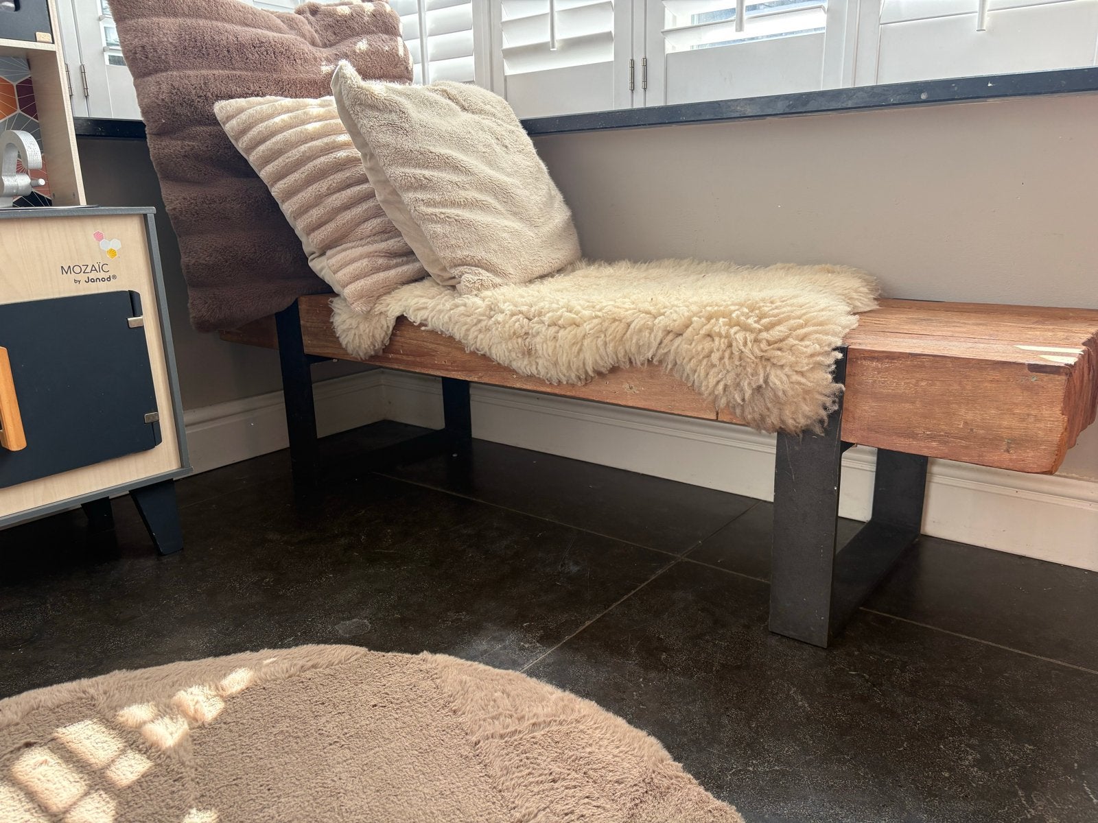 Robuuste lage side table / bankje van Het Looiershuis, Huis en Inrichting, Ophalen, Gebruikt, 100 tot 150 cm, 50 tot 100 cm