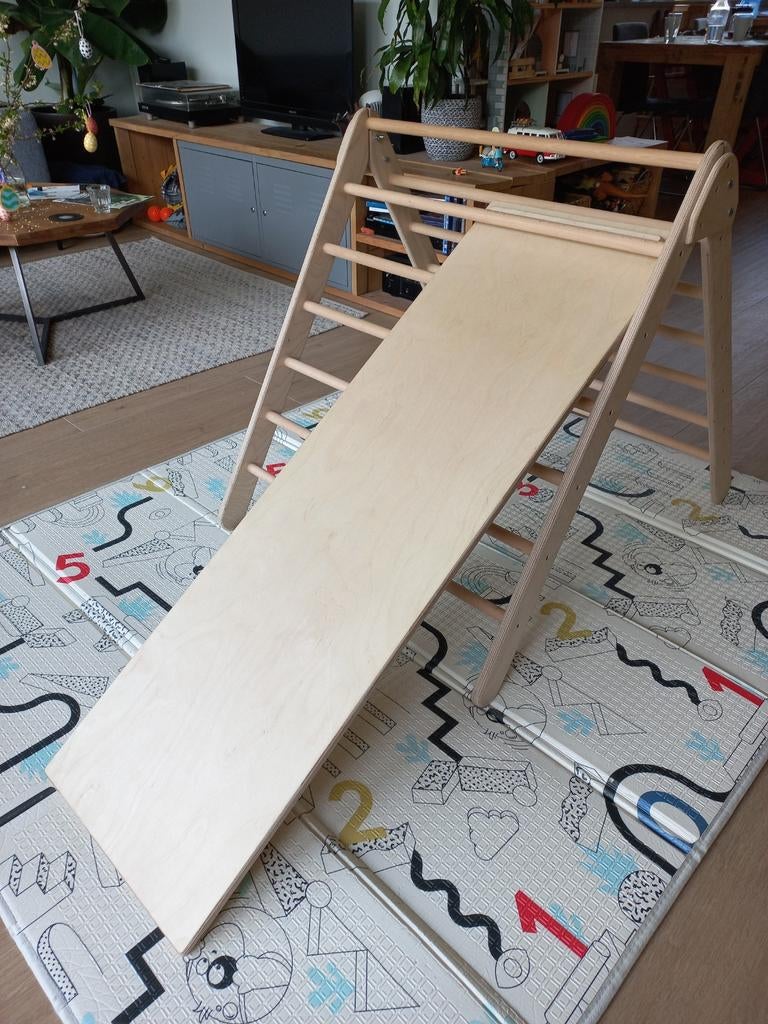 Klimdriehoek met glijbaan/ kippenplank, Ophalen, Zo goed als nieuw, Jongen of Meisje