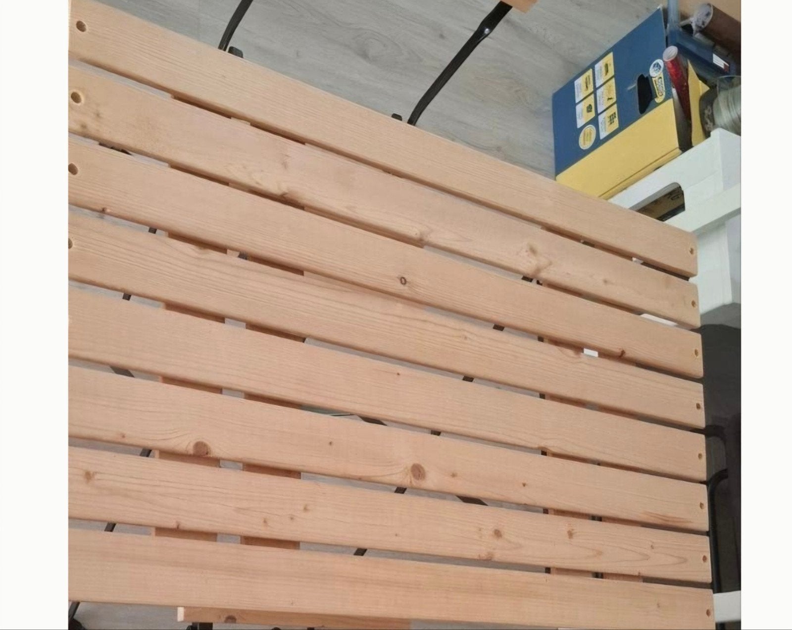 Prachtige houten balkon/tuintafel - z.g.a.n., Ophalen, Zo goed als nieuw, Hout