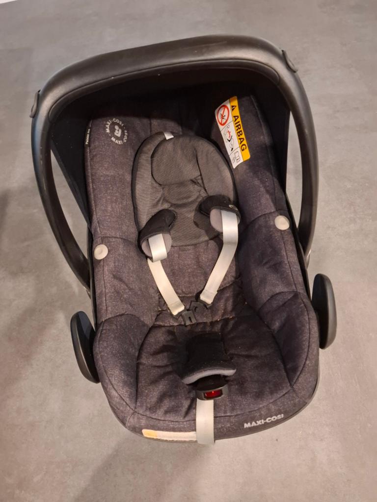 Maxi-Cosi inclusief voetenzak - Gebruikt maar nette staat, Ophalen, Gebruikt, 0 t/m 13 kg, Maxi-Cosi
