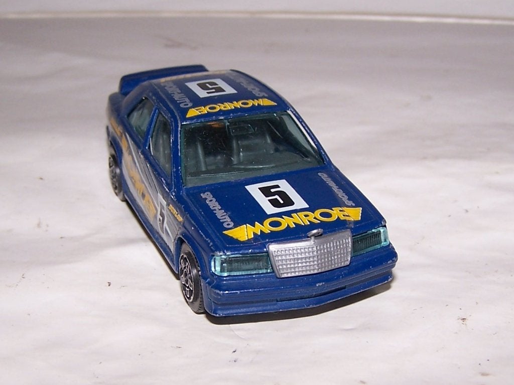 Bburago Mercedes 180E Rally. Izgs., Ophalen of Verzenden, Zo goed als nieuw, Auto, Overige merken