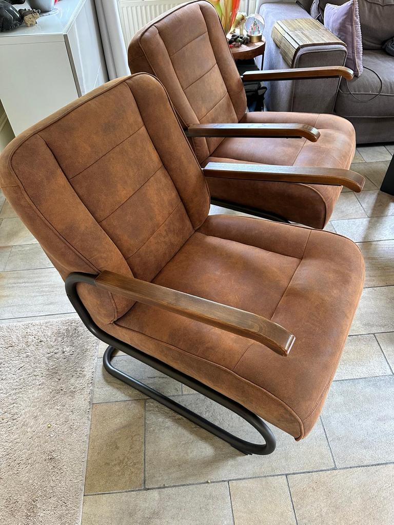 Lekker zittende stoelen (2 st) bruin / cognac kleur, Ophalen, Zo goed als nieuw, 75 tot 100 cm, 50 tot 75 cm