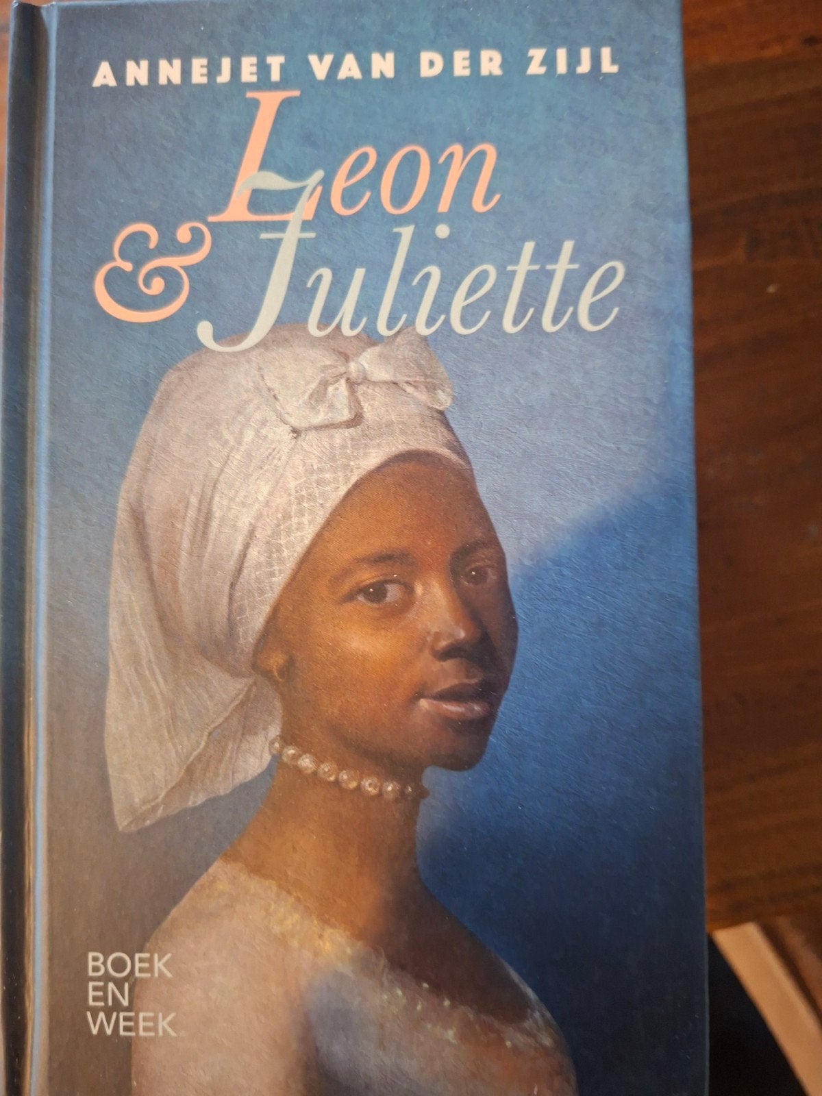 Annejet van der Zijl - Leon & Juliette, Ophalen of Verzenden, Zo goed als nieuw, Annejet van der Zijl