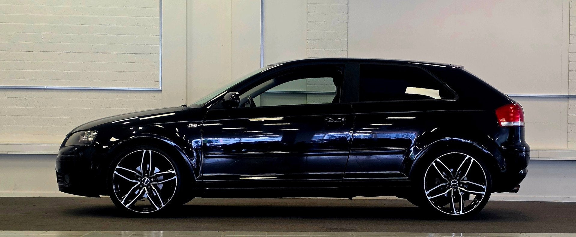 Audi A3 1.6 FSI Ambition Clima 19"LM velgen Android Garantie, Voorwielaandrijving, Gebruikt, Zwart, 116 pk