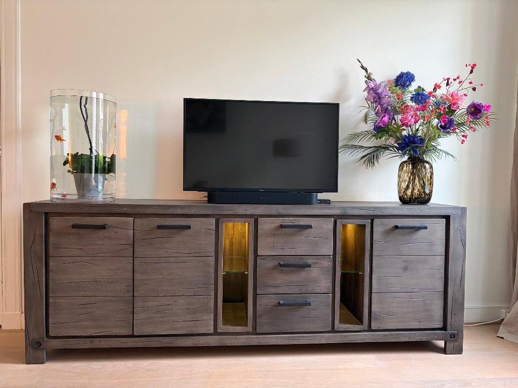 Dressoir "maitre" H&H - Henders en Hazel met ingebouwde LED, Huis en Inrichting, Kasten | Dressoirs, Ophalen, Met deur(en), Eikenhout