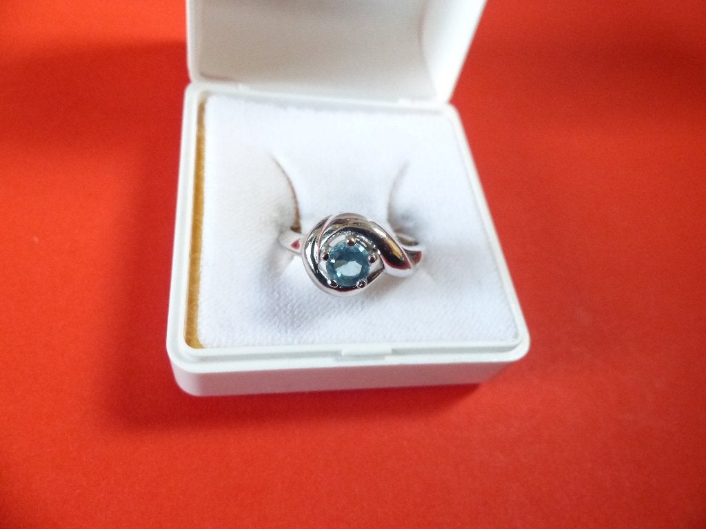 Mooie Fijne Zilveren Ring met klein helder blauw steentje, Sieraden, Tassen en Uiterlijk, Antieke sieraden, Verzenden, Zilver