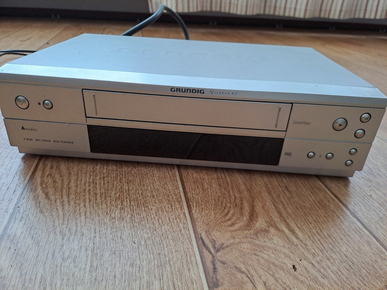 Grundig VHS Video Speler met Afstandsbediening en Kabels, Audio, Tv en Foto, Videospelers, Ophalen, Gebruikt, VHS-speler of -recorder
