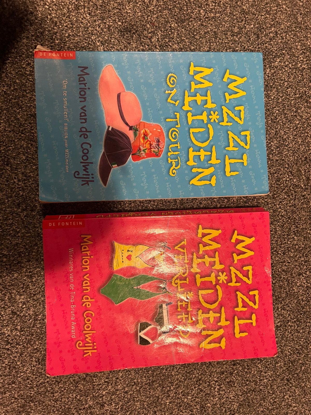 2 Mazzelmeiden boeken te koop, Ophalen of Verzenden, Gelezen