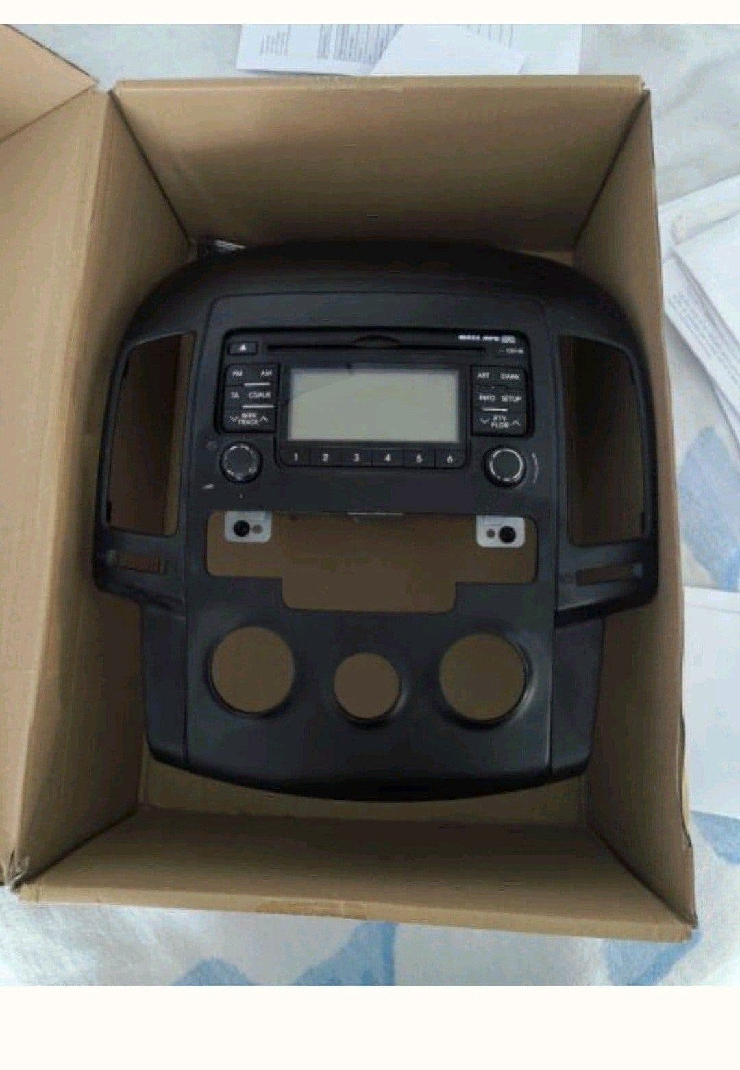 Origineel Hyundai i30 2012 audiosysteem + frame, Ophalen of Verzenden, Nieuw