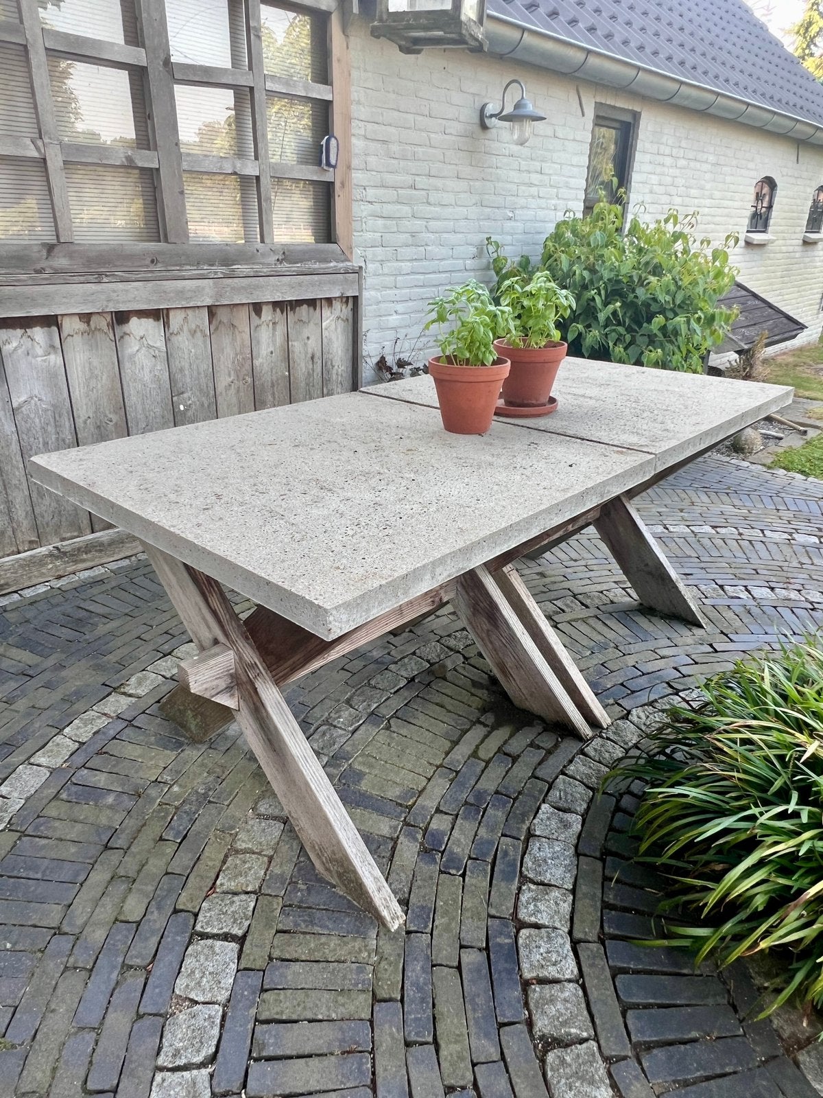 Mooie tuintafel beton met douglas, Tuin en Terras, Tuintafels, Ophalen, Zo goed als nieuw, Rechthoekig, Overige materialen
