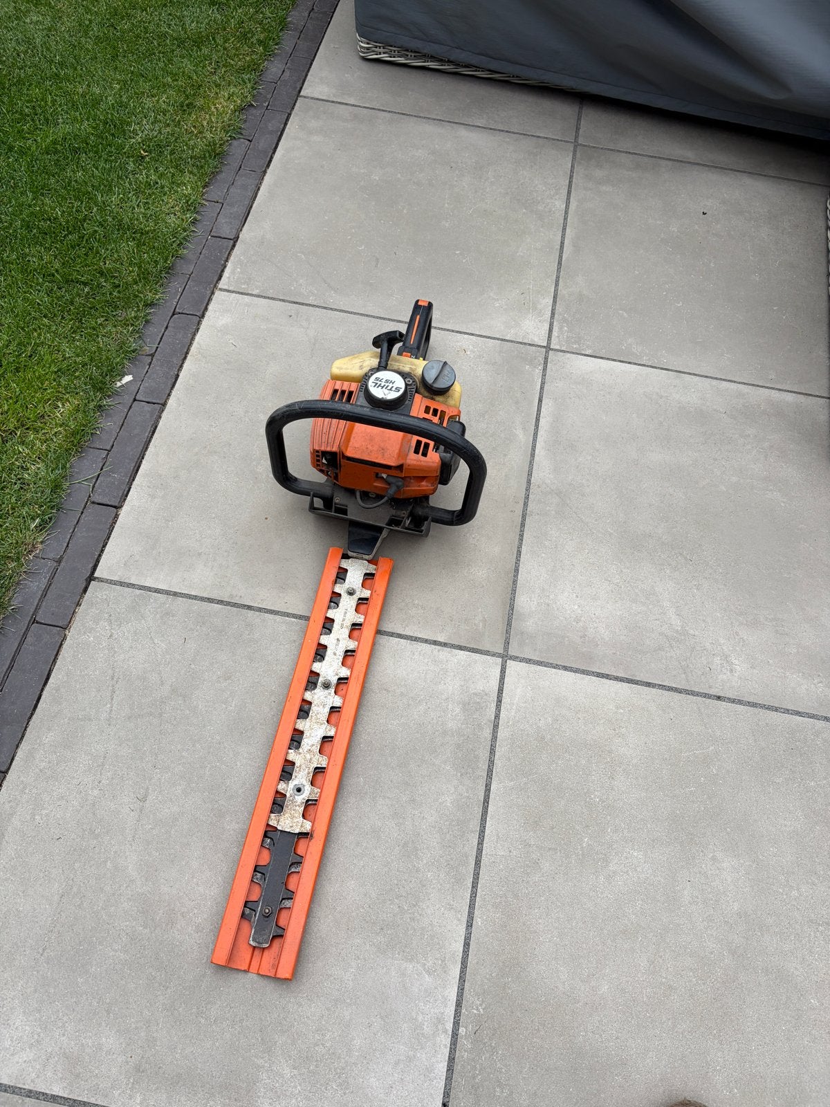 Stihl HS 75 Heggenschaar - Opknapper - Motor loopt goed, Ophalen of Verzenden, Gebruikt, Benzine