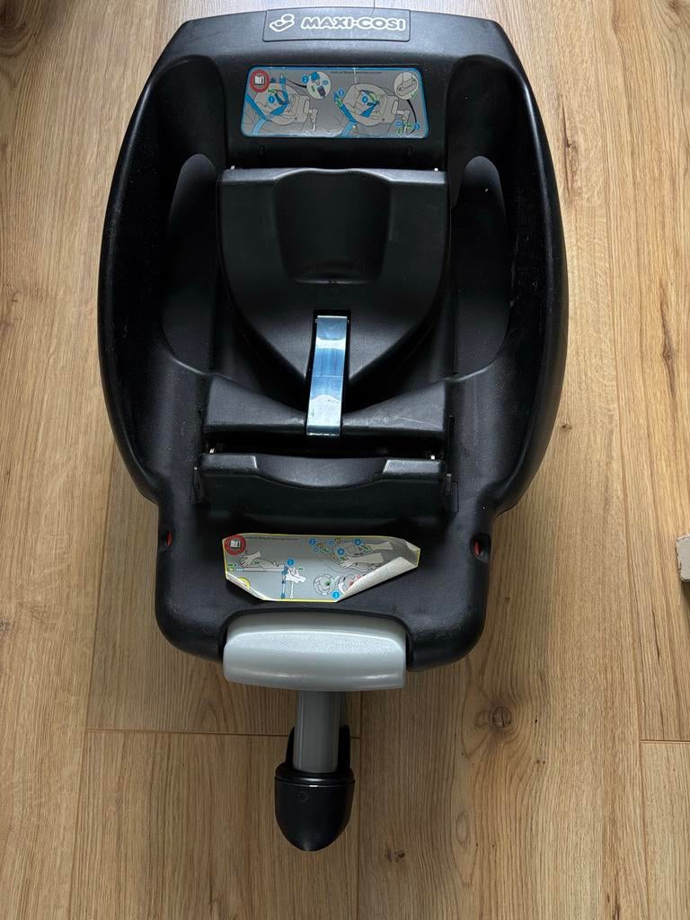 Maxi-Cosi CabrioFix met Easy Fix base, Ophalen, Autogordel of Isofix, Zo goed als nieuw, 0 t/m 13 kg