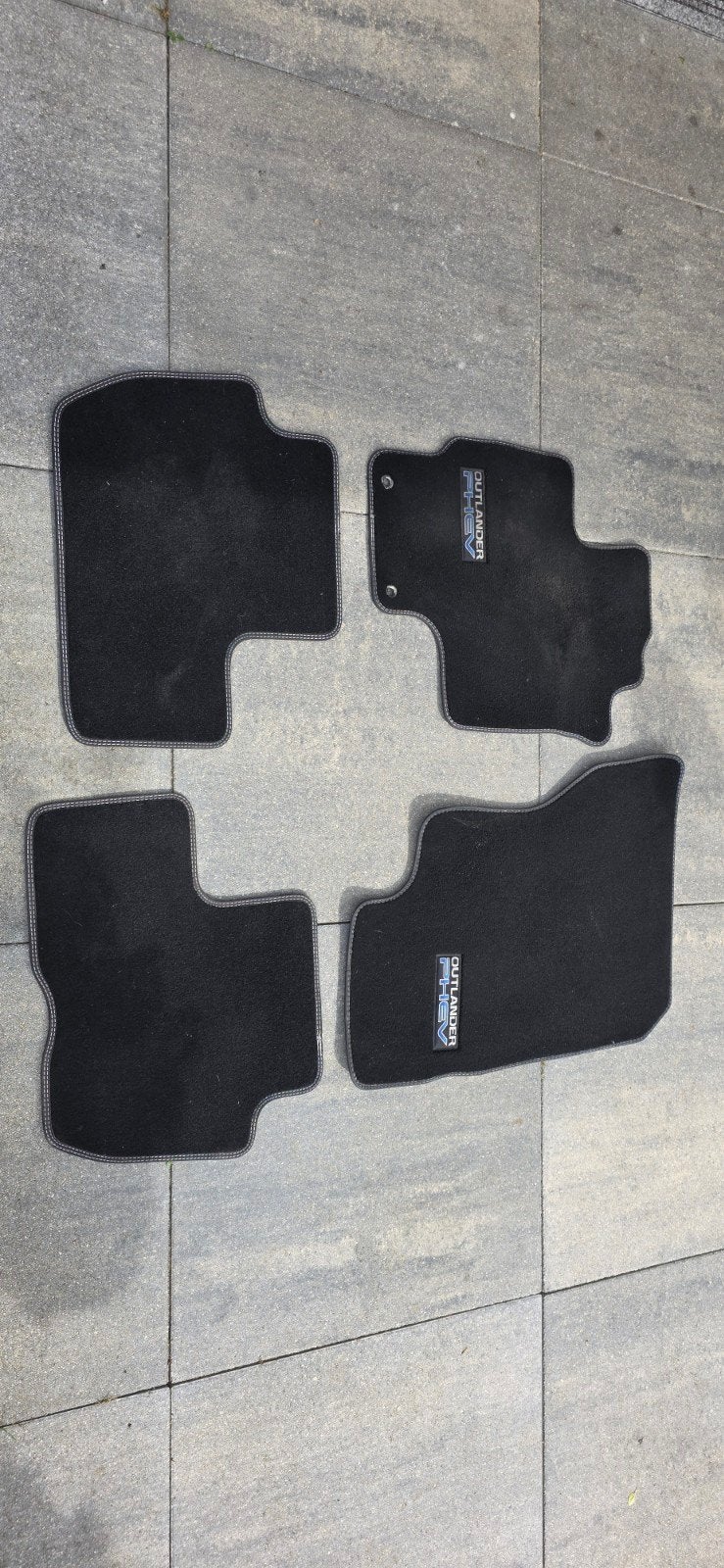 Mitsubishi Outlander PHEV Mattenset (4 stuks), Auto diversen, Automatten, Gebruikt, Ophalen of Verzenden