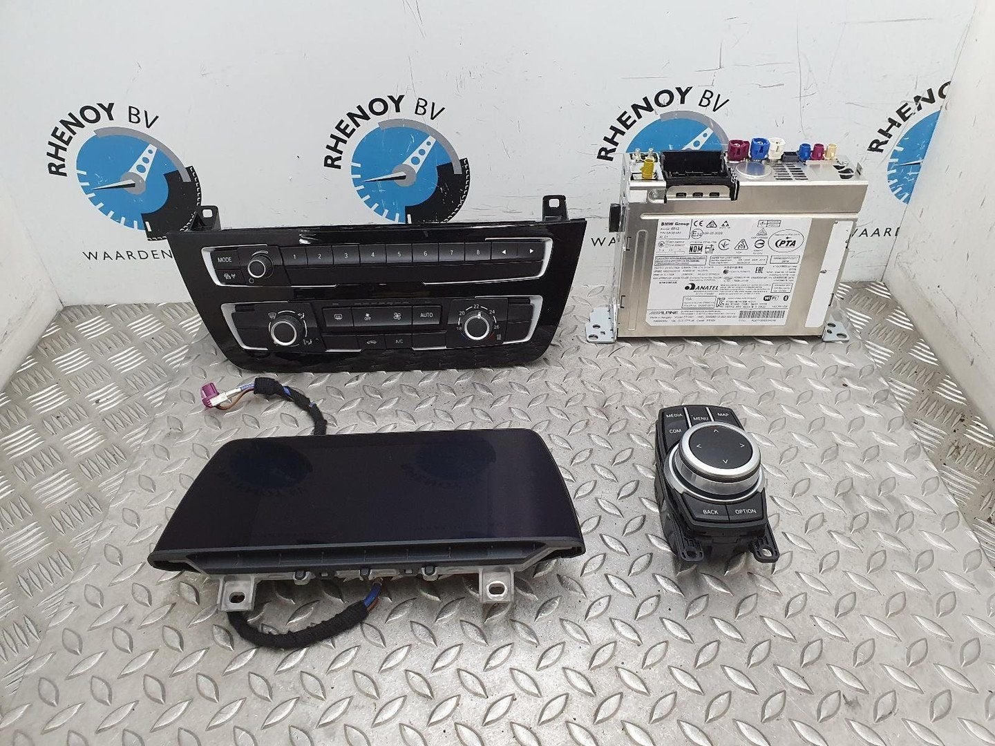 BMW 2 SERIES NAVIGATIE 2021, Gebruikt, -, -, Ophalen of Verzenden
