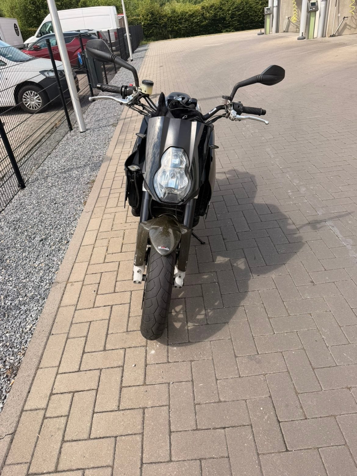 KTM SUPER DUKE 990