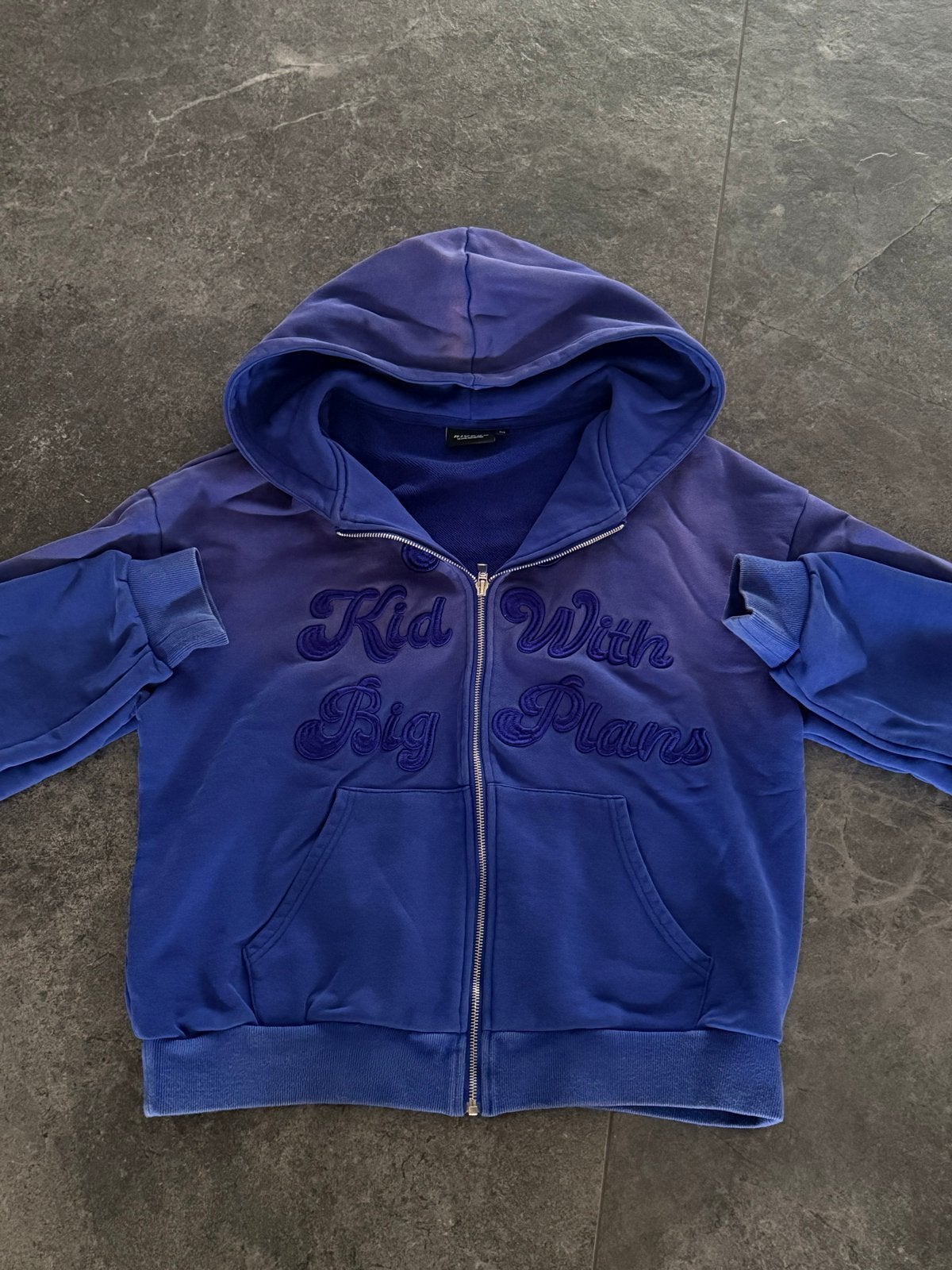 Rivero Hoodie "Kid With Big Plans" - Maat M, Kleding | Heren, Ophalen of Verzenden, Nieuw, Maat 48/50 (M), Blauw