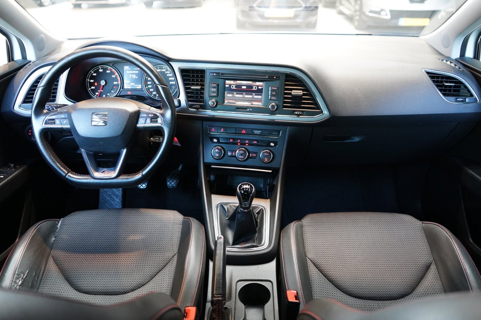 Seat Leon 1.4 TSI Style | FR UITVOER. | PDC | AIRCO | APK, Voorwielaandrijving, Euro 5, 4 cilinders, Leon