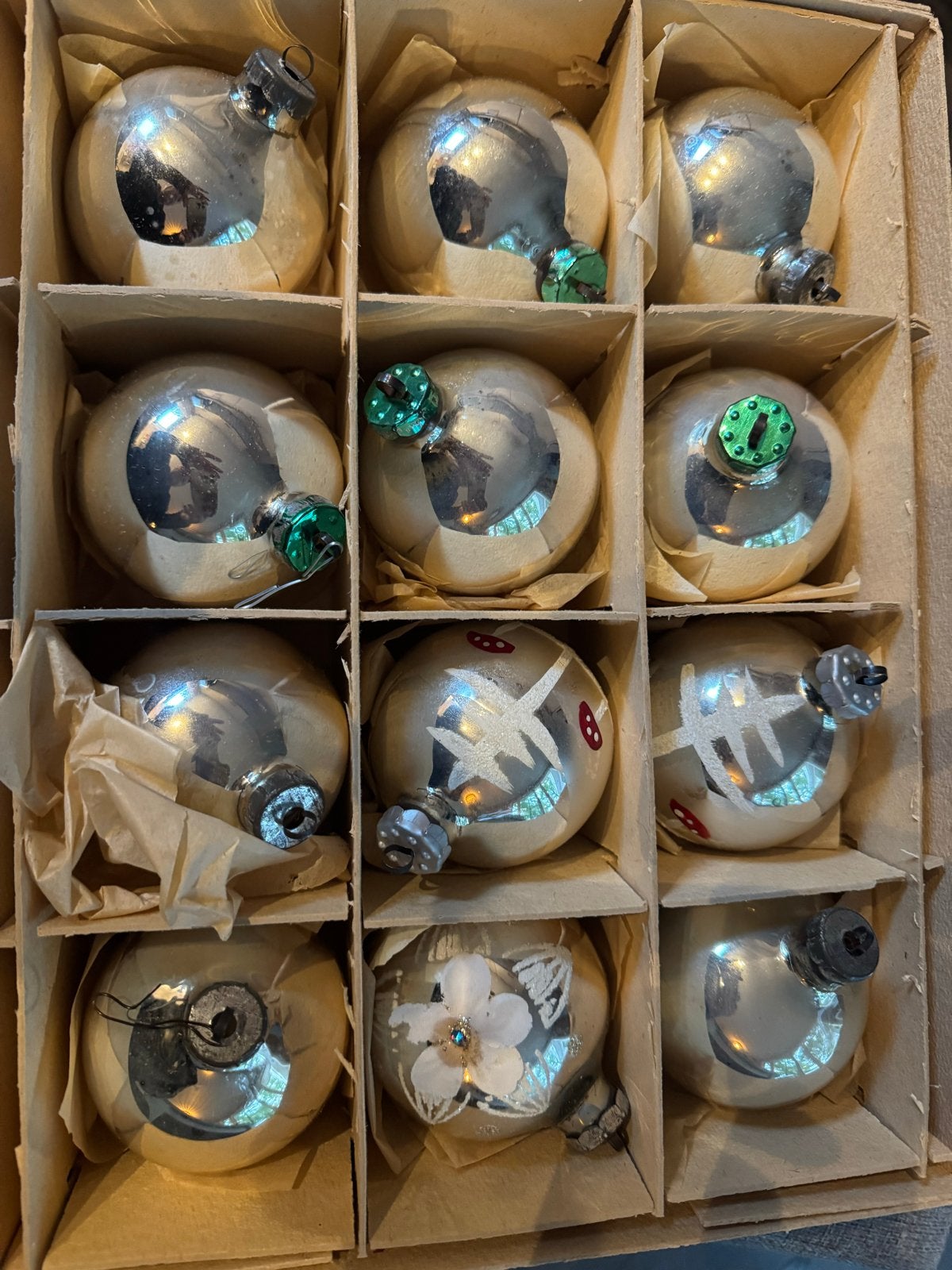 Vintage glazen kerstballen 12 stuks – zilver originele doos, Ophalen of Verzenden, Zo goed als nieuw