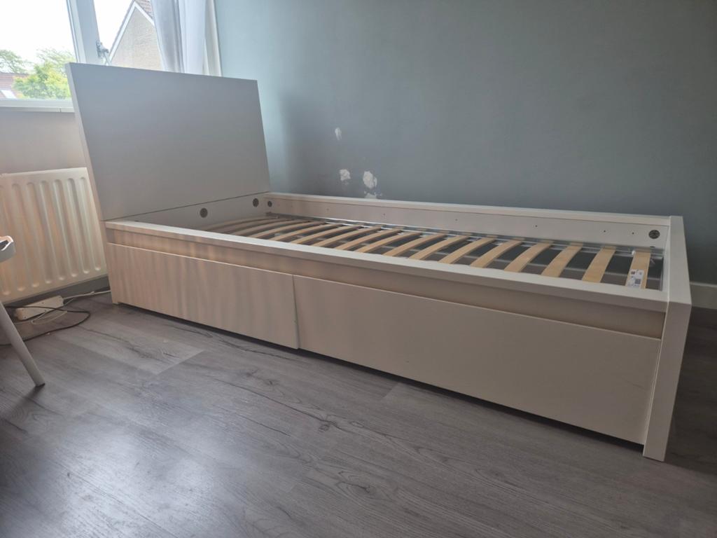 Kinderbed met lades, Huis en Inrichting, Gebruikt, 90 cm, Eenpersoons, Wit