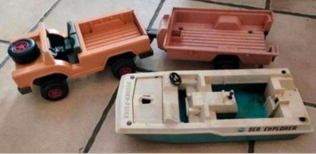 Koopje vintage FISHER PRICE jeep met aanhanger en boot, Ophalen of Verzenden