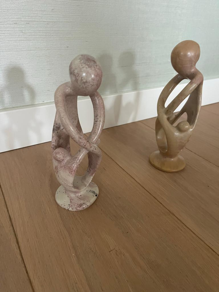 2x Moeder met Kinderen Beeldjes - Afrikaans Speksteen, Verzamelen, Beelden en Beeldjes, Ophalen of Verzenden, Zo goed als nieuw
