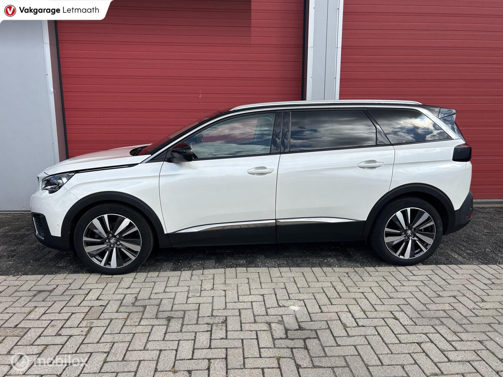 Peugeot 5008 1.2 PureTech Blue Lease Premium 7 pers., Voorwielaandrijving, Gebruikt, 1199 cc, 1270 kg